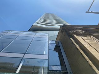 1604 - 197 Yonge St