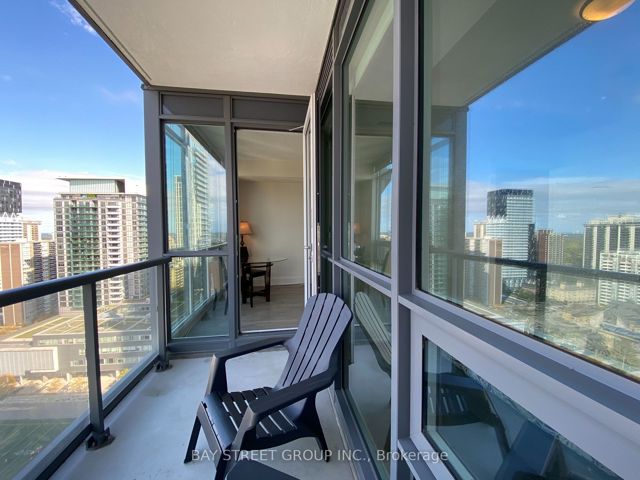 2007 - 30 Roehampton Ave