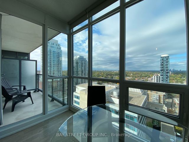 2007 - 30 Roehampton Ave