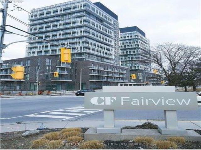 803 - 128 Fairview Mall Dr
