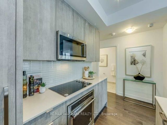 606 - 181 Bedford Rd