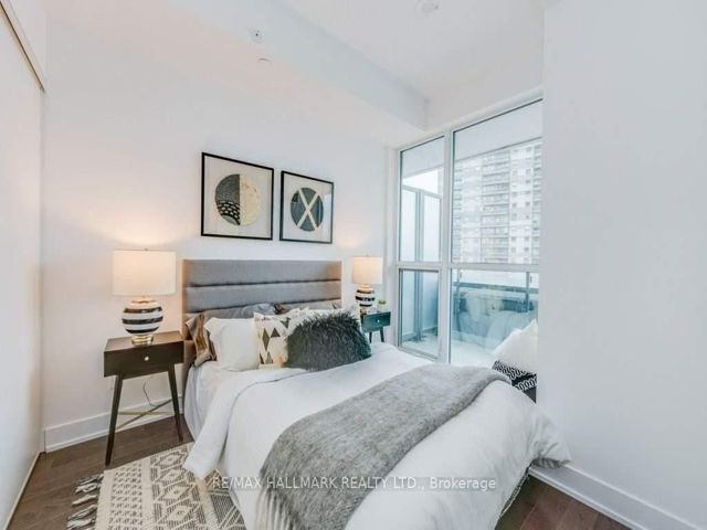 606 - 181 Bedford Rd