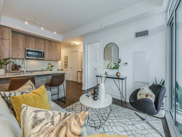 606 - 181 Bedford Rd