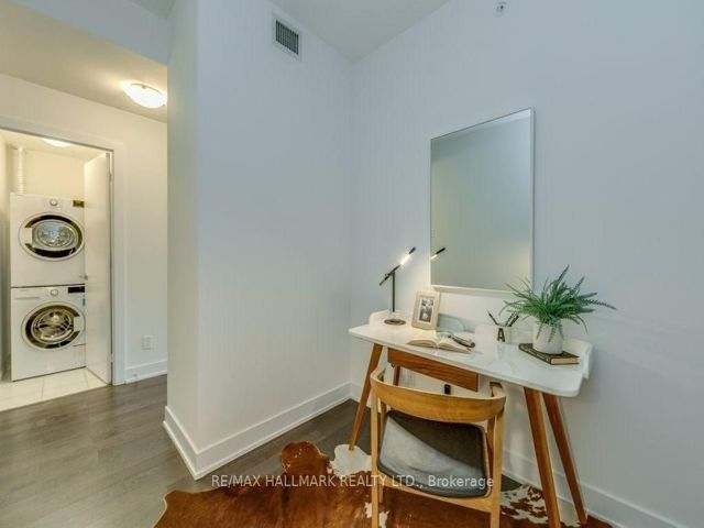606 - 181 Bedford Rd