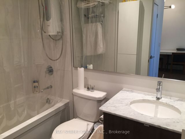 2112 - 170 Fort York Blvd