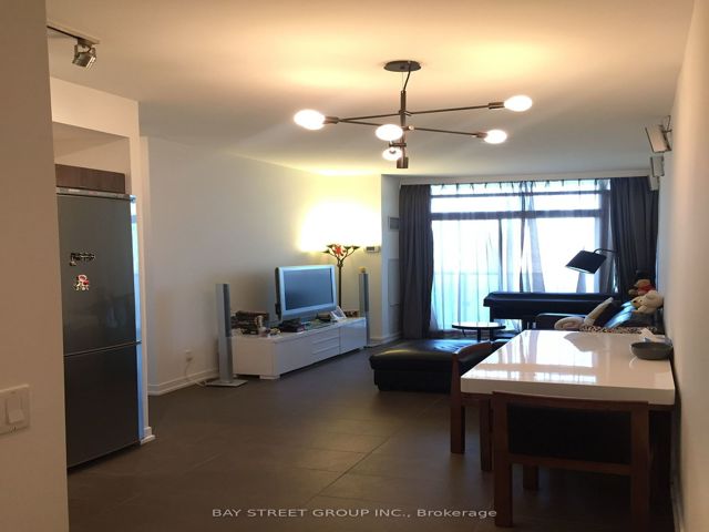 2112 - 170 Fort York Blvd