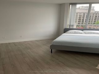 519 - 15 Northtown Way