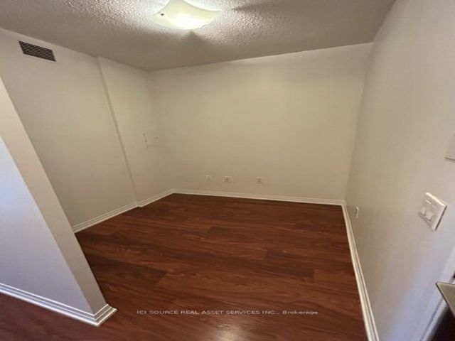 726 - 25 Cole St