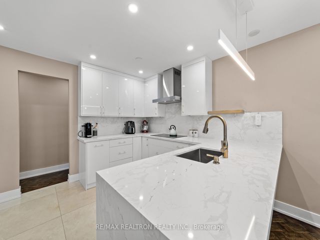 1501 - 130 Neptune Dr