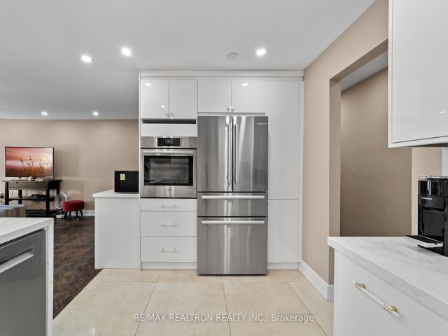 1501 - 130 Neptune Dr