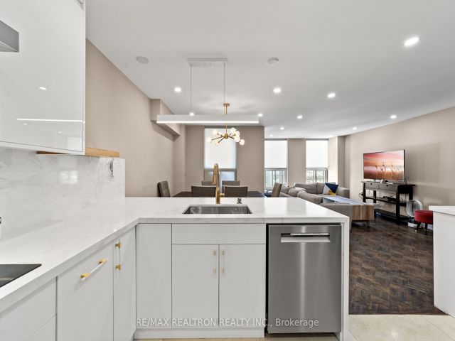 1501 - 130 Neptune Dr