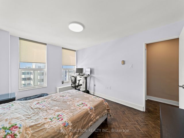 1501 - 130 Neptune Dr