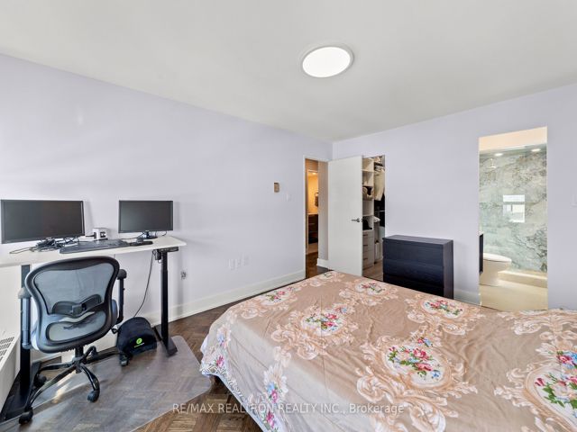 1501 - 130 Neptune Dr