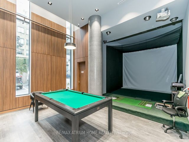 Ph05 - 161 Roehampton Ave