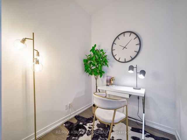Ph05 - 161 Roehampton Ave