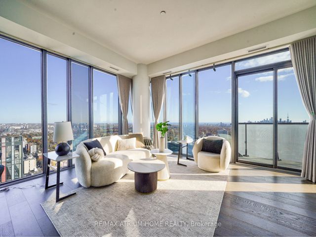 Ph05 - 161 Roehampton Ave