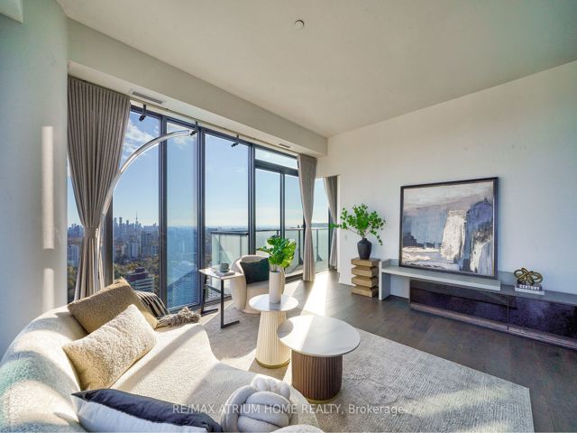 Ph05 - 161 Roehampton Ave