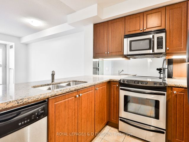 506 - 308 Palmerston Ave