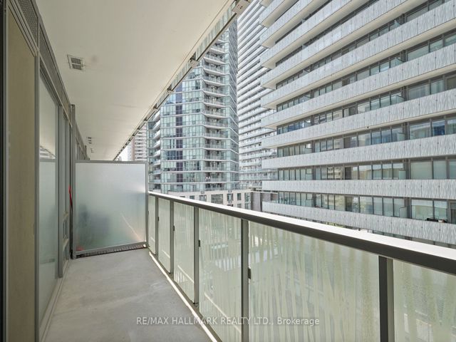 608 - 50 Charles St E
