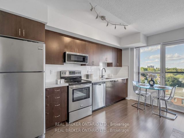 604 - 35 Saranac Blvd