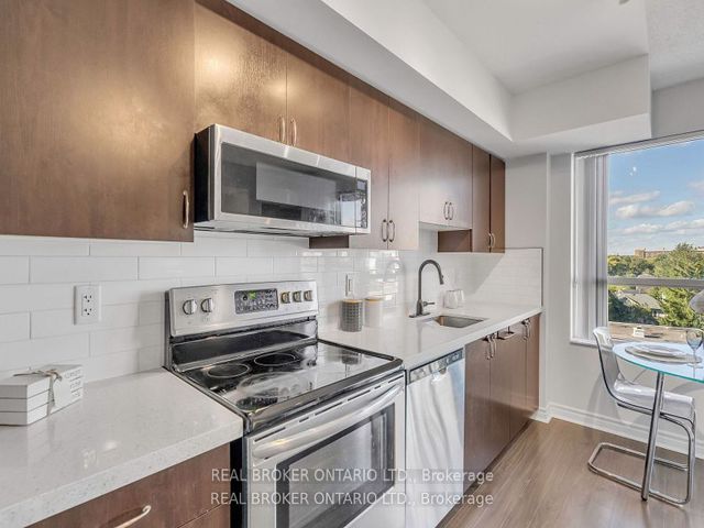604 - 35 Saranac Blvd