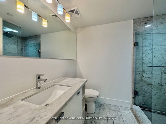 1307 - 32 Davenport Rd