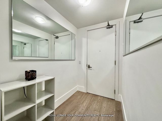 1307 - 32 Davenport Rd