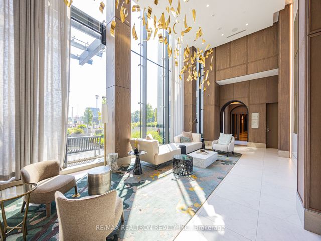 1510 - 30 Inn On The Park Dr