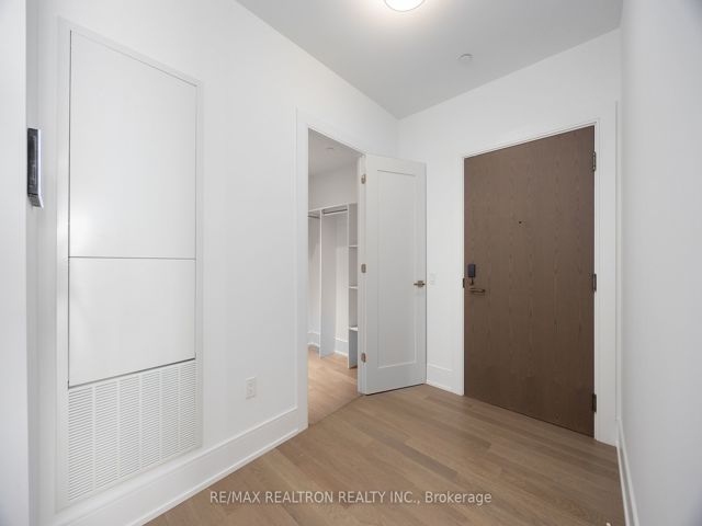 1510 - 30 Inn On The Park Dr