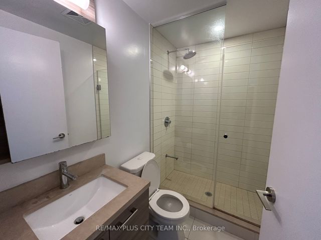 1309 - 2221 Yonge St