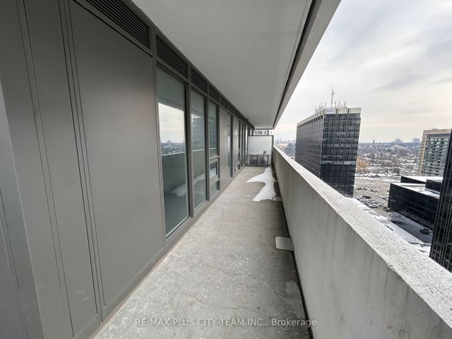 1309 - 2221 Yonge St