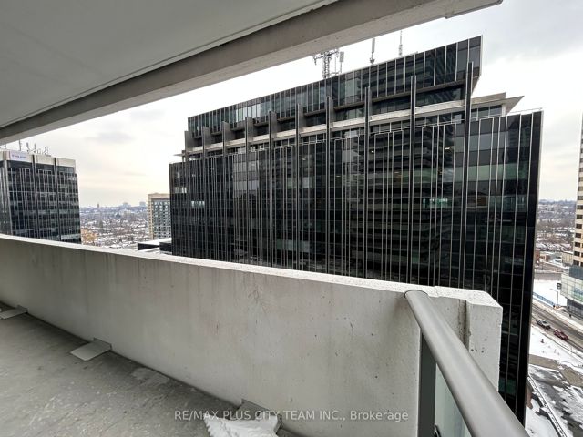 1309 - 2221 Yonge St