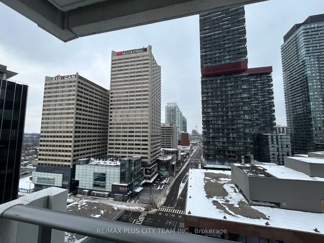1309 - 2221 Yonge St