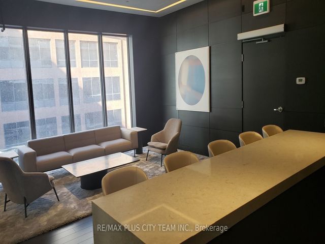 1309 - 2221 Yonge St