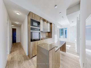 1010 - 11 Yorkville Ave