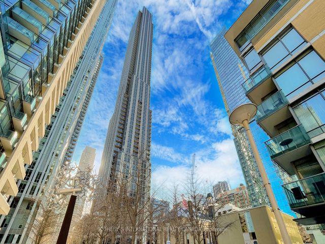 1010 - 11 Yorkville Ave