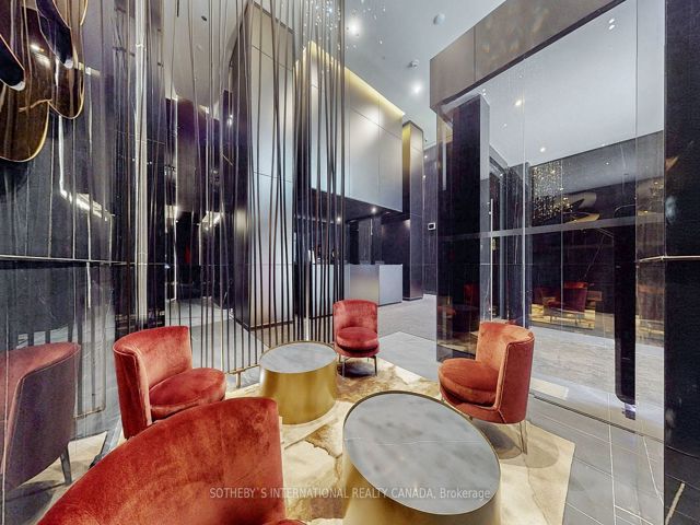 1010 - 11 Yorkville Ave