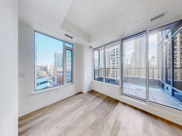 1010 - 11 Yorkville Ave
