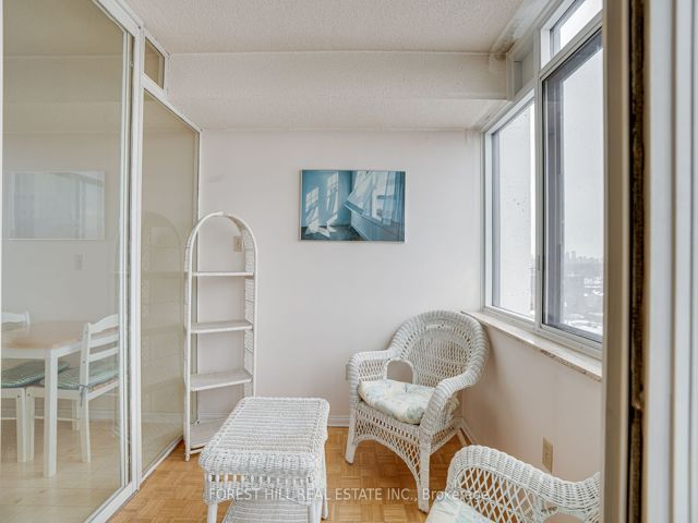 904 - 3000 Bathurst St