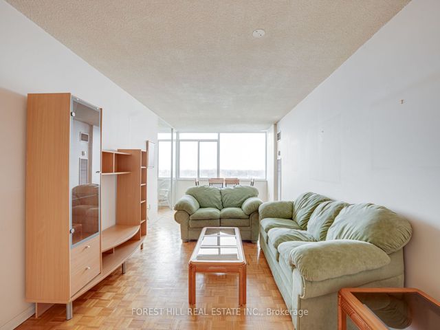904 - 3000 Bathurst St