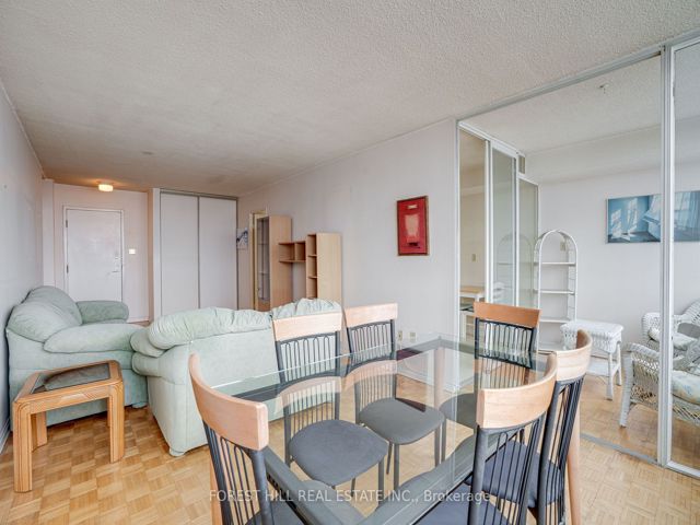 904 - 3000 Bathurst St