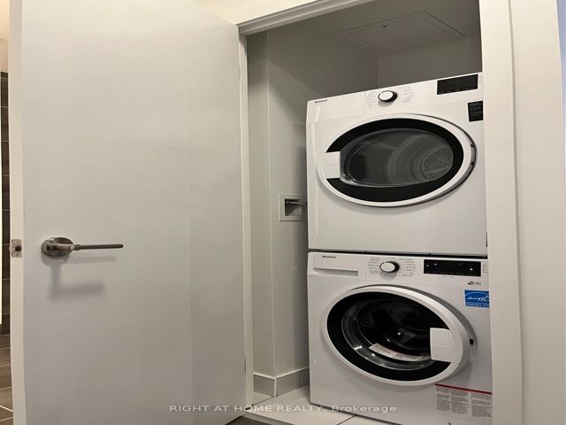 1503 - 32 Forest Manor Rd