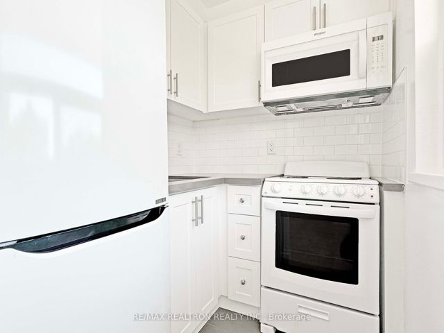 301 - 1500 Bathurst St