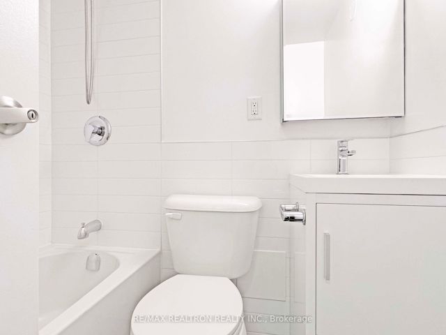 301 - 1500 Bathurst St