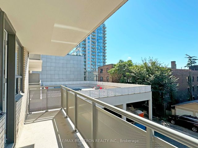 301 - 1500 Bathurst St