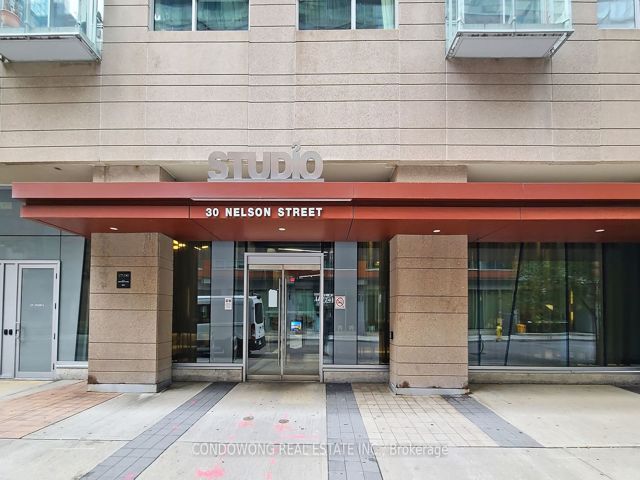 502 - 30 Nelson St