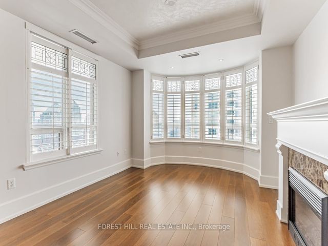 1604B - 660 Sheppard Ave E