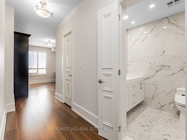1604B - 660 Sheppard Ave E