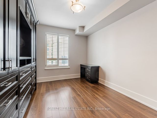 1604B - 660 Sheppard Ave E