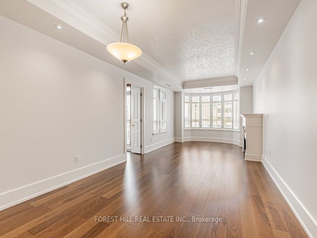 1604B - 660 Sheppard Ave E